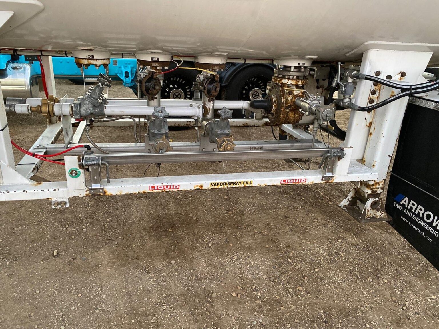 Buy 11600 GALLON Industrial Gas Tank Trailer Online MC-331 LPG LIQUID TANKER IN STOCK - Image 11