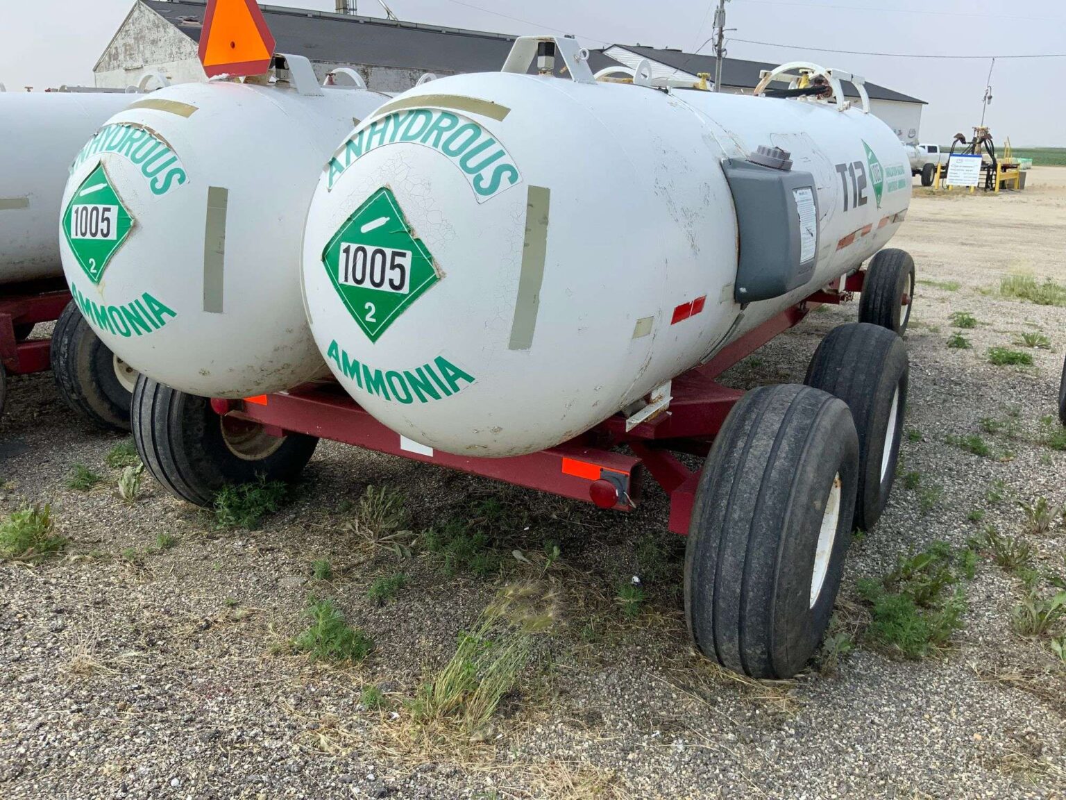 Buy Twin 1000 Gallon Nh3 Tanks Online - Image 10